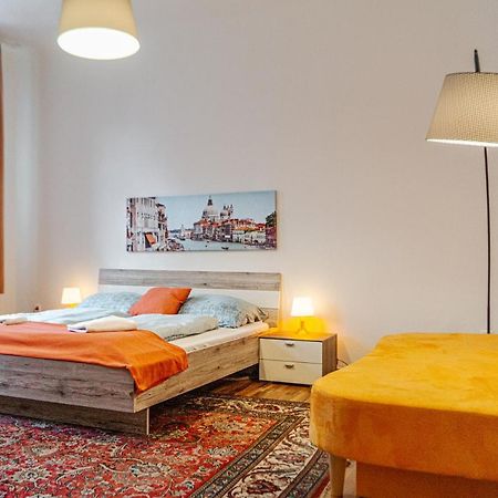 Comfy 2Br- Apartment Near Wiener Stadthalle Esterno foto