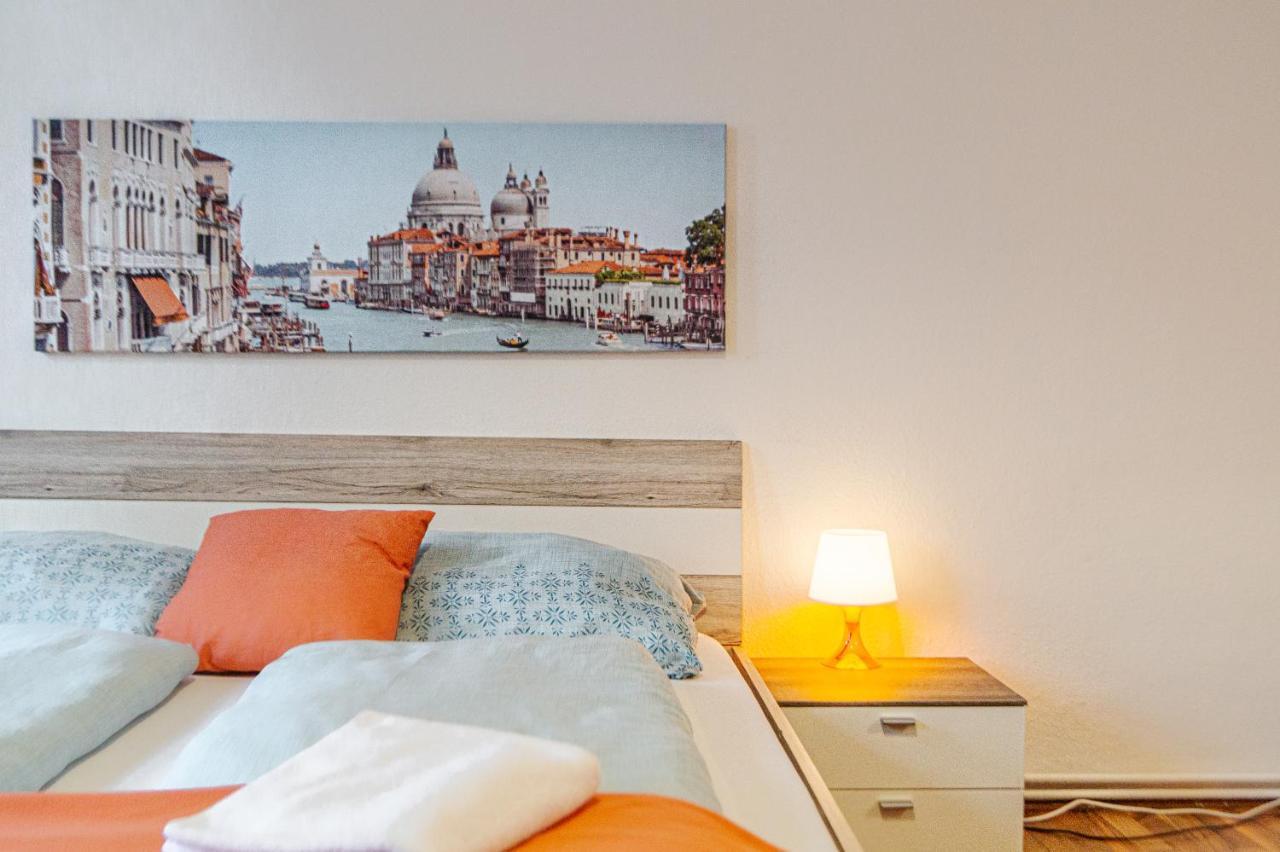 Comfy 2Br- Apartment Near Wiener Stadthalle Esterno foto