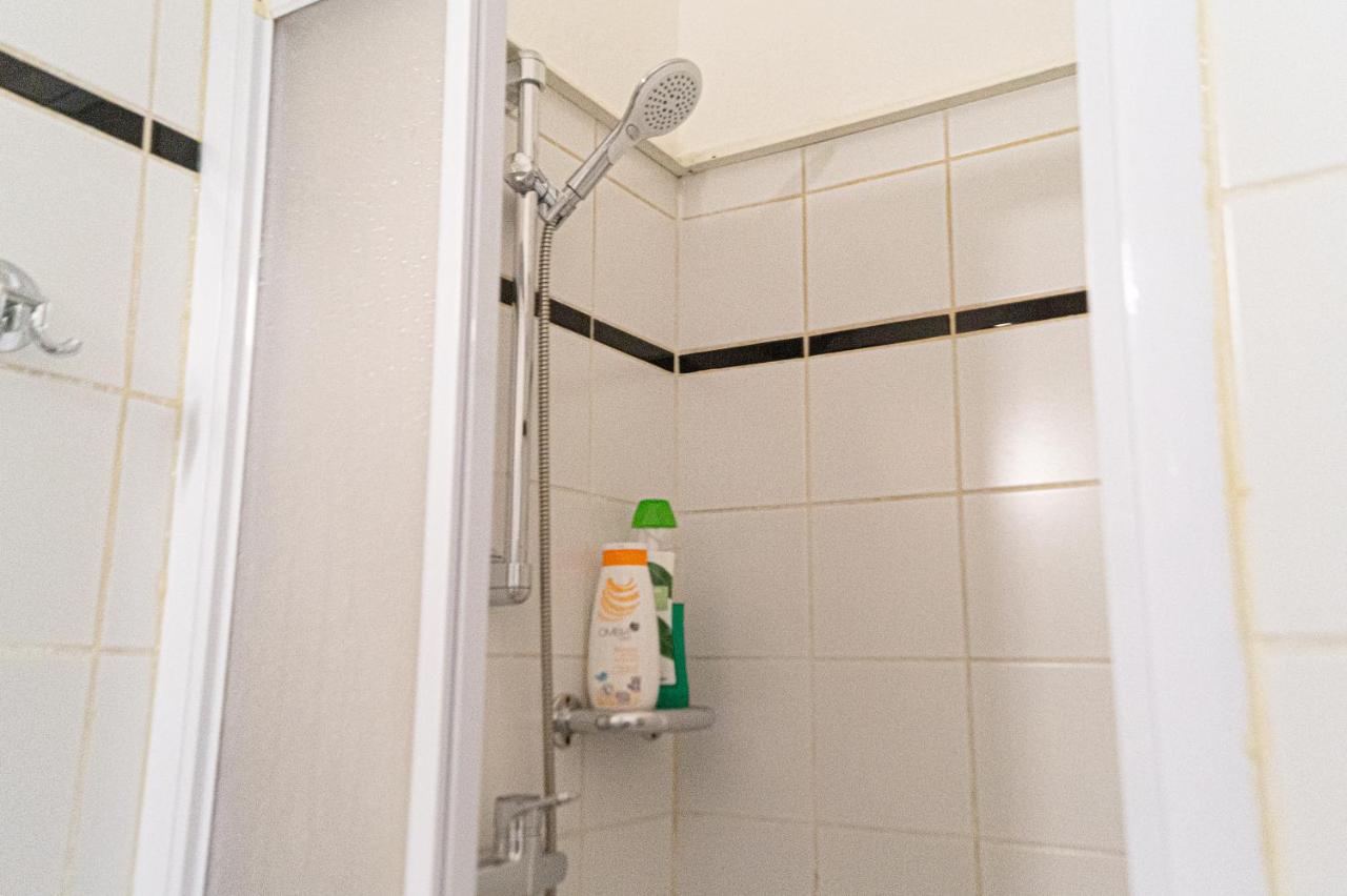 Comfy 2Br- Apartment Near Wiener Stadthalle Esterno foto